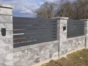 Oferujemy ogrodzenia metalowe murowane śiatka betonowe