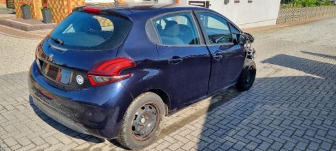 Peugeot 208 1.0 benzyna