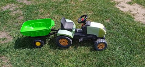 Sprzedam traktor dla dziecka z przyczepką
