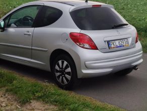 Peugeot 207 1,6 benz solar dach, serwisowany