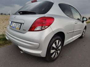 Peugeot 207 1,6 benz solar dach, serwisowany