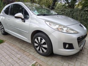 Peugeot 207 1,6 benz solar dach, serwisowany