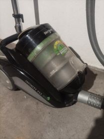 Odkurzacz firmy dirt devil 1000W.