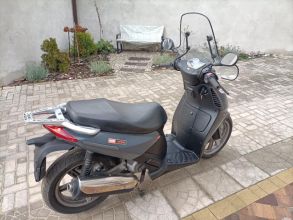 Aprilia sort Citi