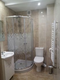 Sprzedam mieszkanie 38 m 2 pokoje parter po remoncie