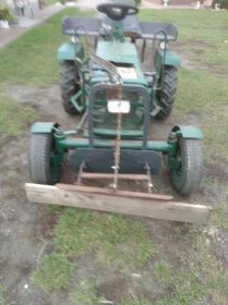 Traktor sam
