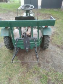 Traktor sam