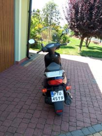 Skuter Suzuki ue 125