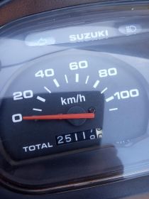 Skuter Suzuki ue 125