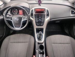 Opel astra J ! Niski przebieg ! 1.7 diesel