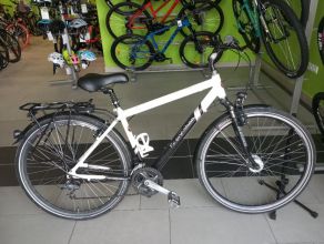 Rower Trekingowy , rozmiar ramy M , Koła 28 , przerzutki...