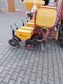 Sprzedam siewnik do kukurydzy