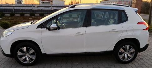 Peugeot 2008 wersja Allure panorama