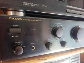 Wzmacniacz stereo czterokanałowy Onkyo