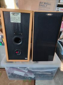 Kolumny Jamo Studio 130