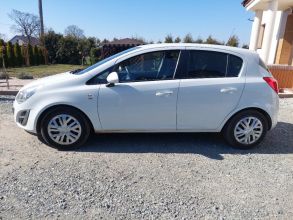 Opel Corsa D 1,4 benz 90KM bogate wyposażenie polecam...