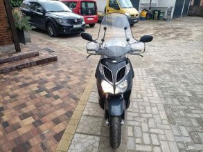 Aprilia sort Citi 125