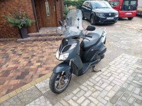 Aprilia sort Citi 125