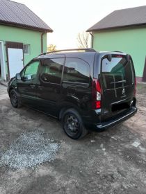 Samochód Citroen Berlingo