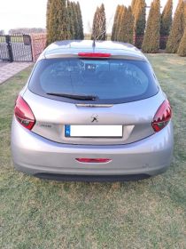 Sprzedam Peugeot 208 1.5 BlueHDi. Niski przebieg.