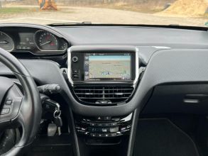 Peugeot 2008 1.2 BENZYNA Klimatronik Navi Ledy HAK 2xKOŁA