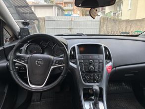 Sprzedam Opel Astra 1,4 benzyna, rok 2015, przebieg 135...