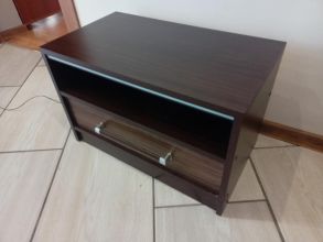 Szafka z podświetleniem LED