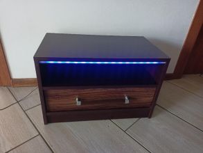 Szafka z podświetleniem LED