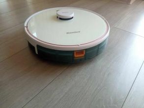 Robot sprzątający i myjący