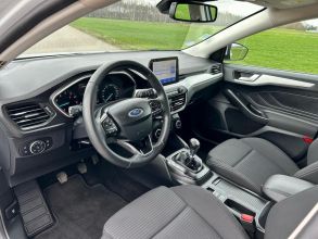 Ford Focus 2021 r Grzana szyba i kierownica