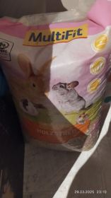 Karma i pellet dla świnki morskiej