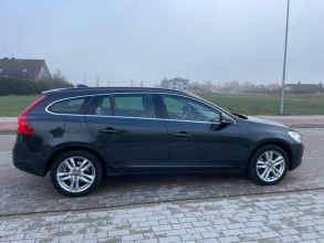 Sprzedam Volvo V60 1.6 d 2013 r.