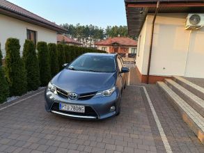 Sprzedam Toyota Auris 2015r. 1,8 Hybrid 136 KM