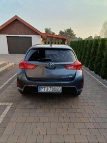 Sprzedam Toyota Auris 2015r. 1,8 Hybrid 136 KM