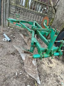 Sprzedam plug 3 skibowy