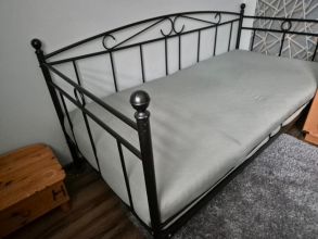 Sprzedam łóżko 90/200