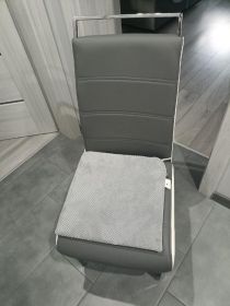 Sprzedam stół do salonu