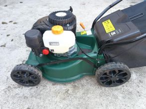 Kosiarka kosiarki spalinowe Briggs Honda z napędem