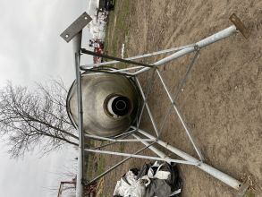 Sprzedam silos lejowy poliestrowy