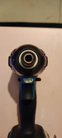 Makita zakretarka
