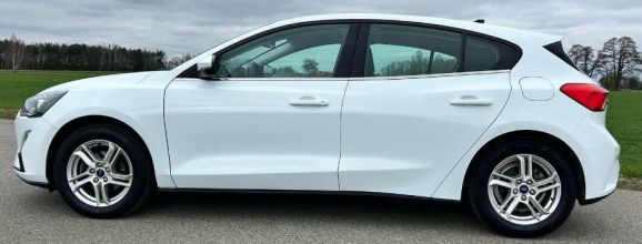 Ford Focus 2021 r Grzana szyba i kierownica