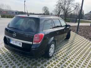 Sprzedam Opel Astra H 16 bezyna 105KM 2005 rok