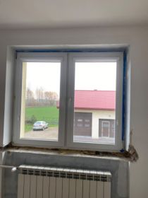 Okna białe plastikowe