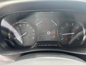 Opel vivaro 9 osób