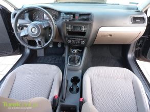 VW Jetta 2011 1.6 tdi 105 KM