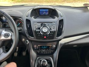 Ford Kuga 1.5BENZYNA Klimatronik Nawigacja Xenon Ledy Kamera