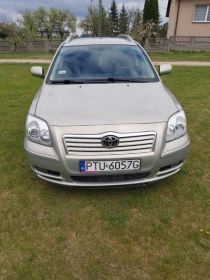 Sprzedam Toyote Avensis