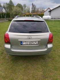 Sprzedam Toyote Avensis