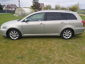 Sprzedam Toyote Avensis