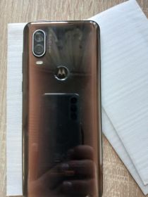 Motorola one vision